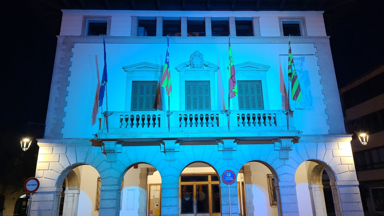 FAÇANA IL·LUMINADA