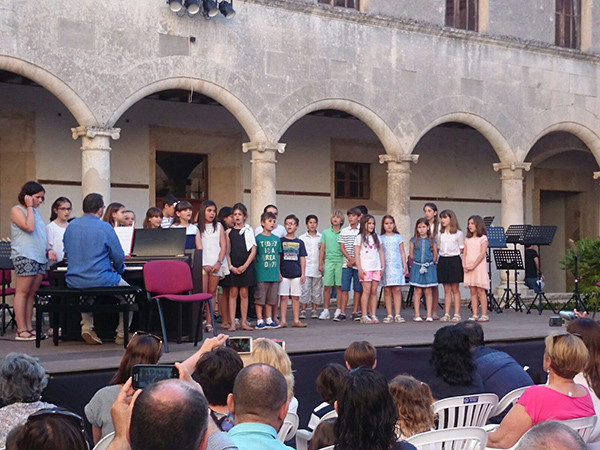 Concert de final de curs 2016 de l'Escola de Música Miquel Tortell