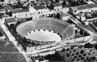 PLAÇA DE TOROS "LA MONUMENTAL"