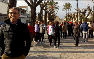 Més de 60 murers i mureres participen en la caminada inaugural de la ‘Ruta Saludable’