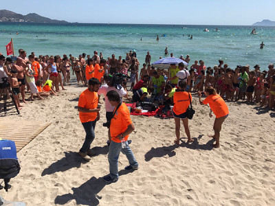 Simulacre de salvament a Platja de Muro	